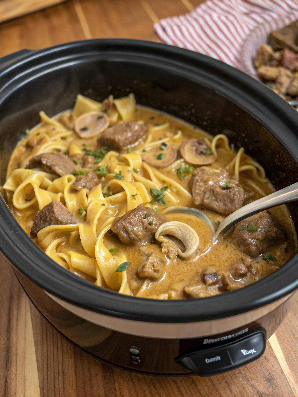 crockpot beef stroganoff​